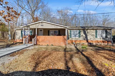 800 Wills Rd, Dickson, TN 37055 photo 1
