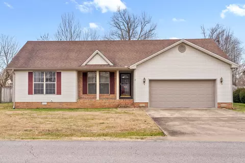 3629 Stone Valley Dr, Hopkinsville, KY 42240