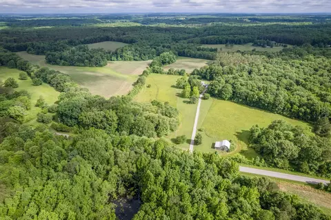 6200 Fall River Rd, Leoma, TN 38468