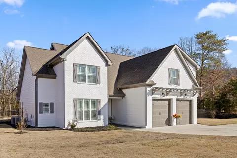 7136 Sylar Rd, Ooltewah, TN 37363