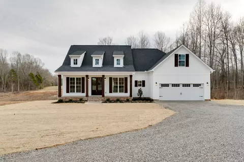 6119 Greenbrier Cemetery Rd, Greenbrier, TN 37073