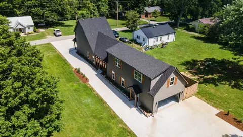 Exterior - 981 Elm St, Eagleville, TN 37060 photo 8 of 16