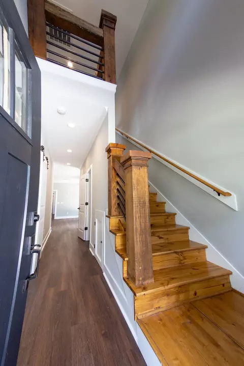 Entry Way - 981 Elm St, Eagleville, TN 37060 photo 2 of 3