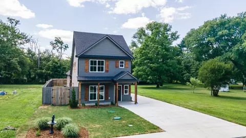 Exterior - 981 Elm St, Eagleville, TN 37060 photo 7 of 16