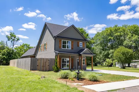 Exterior - 981 Elm St, Eagleville, TN 37060 photo 2 of 16