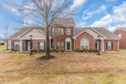 8 Baker Ct, Lebanon, TN 37087