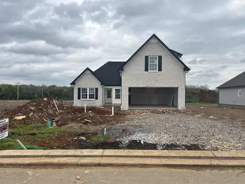 218 Meadowbrook Dr, Shelbyville, TN 37160