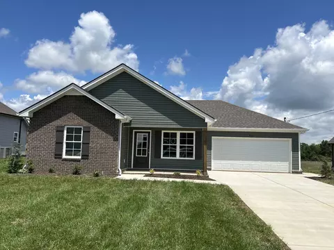 214 Meadowbrook Dr, Shelbyville, TN 37160