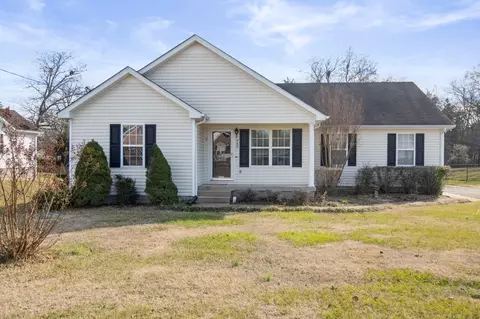 905 Fall Creek Dr, Murfreesboro, TN 37129