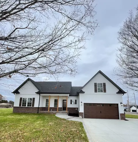 1000 Big Bartons Creek Rd, Dickson, TN 37055
