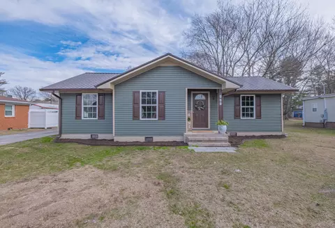 107 Broadrick St, Tullahoma, TN 37388