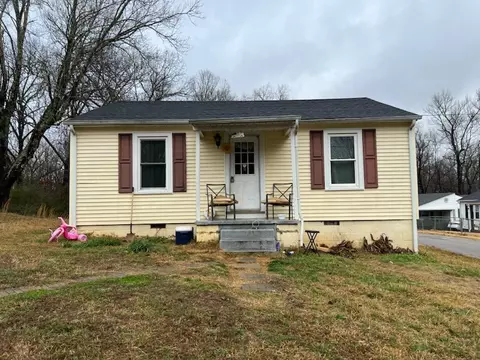 108 Davidson St, Camden, TN 38320