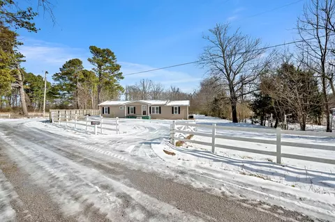 118 Stagecoach Dr, Huntland, TN 37345
