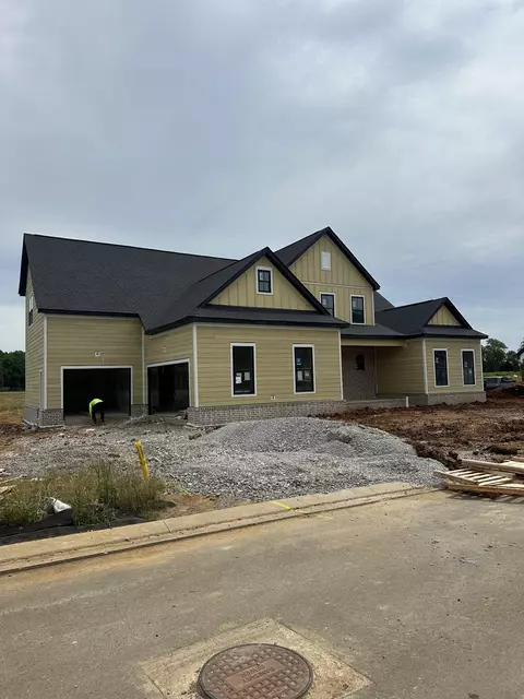 5422 Maroon Dr, Murfreesboro, TN 37129