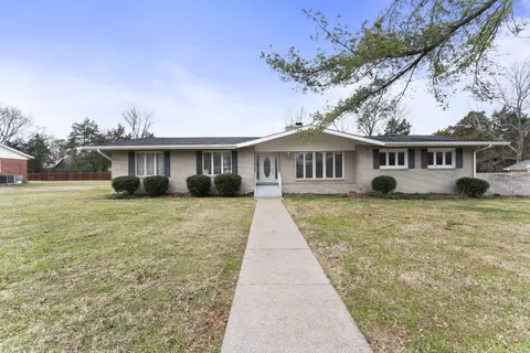 711 Chickasaw Rd, Murfreesboro, TN 37130