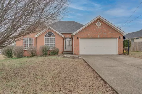 1707 Chris Dr, La Vergne, TN 37086