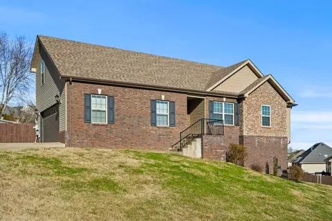 1149 Stillwood Dr, Clarksville, TN 37042