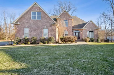 3246 Quincy Ln, Clarksville, TN 37043