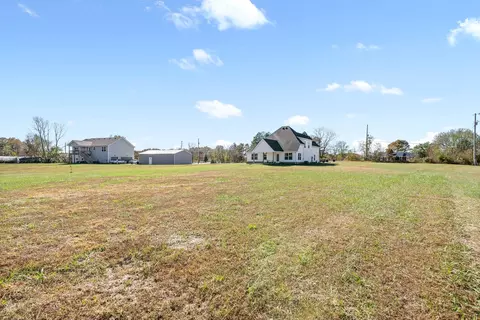 5357 Marion Rd, Cunningham, TN 37052 photo 2