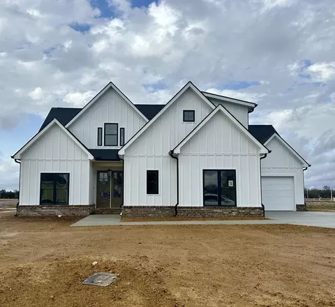 4115 Maples Farm Dr, Murfreesboro, TN 37127