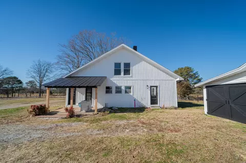 124 Beartown Rd, Loretto, TN 38469 photo 3