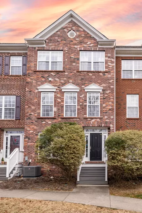 8656 Gauphin Pl, Nashville, TN 37211