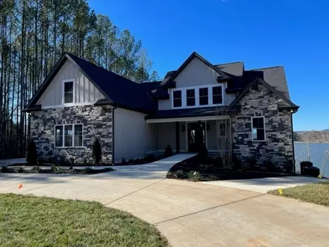 150 Castaway Ln, Jasper, TN 37347