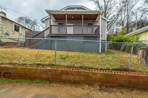 3547 Crompton St, Lupton City, TN 37351