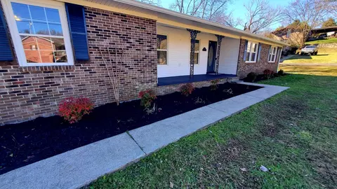 746 Jackson Ave, Carthage, TN 37030