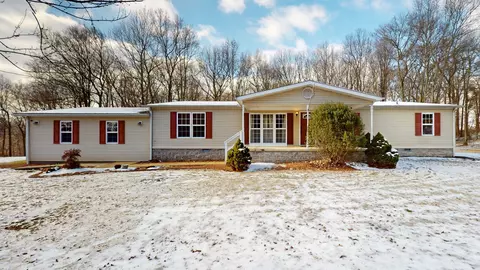 2876 Gate 3 Rd, Paris, TN 38242 photo 2