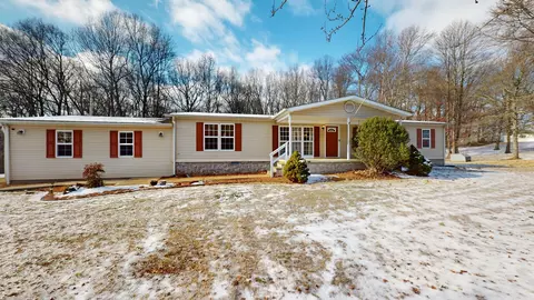 2876 Gate 3 Rd, Paris, TN 38242 photo 3