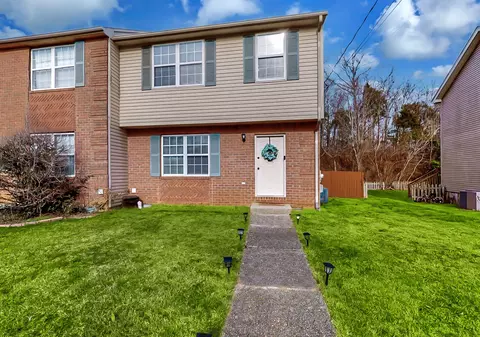 1044 Patio Dr, Nashville, TN 37214