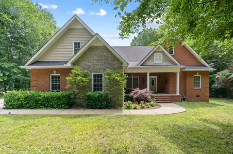 1836 Sears Roebuck Rd, Tullahoma, TN 37388