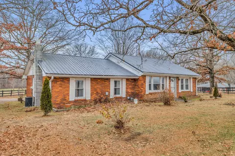 7203 Old Franklin Rd, Fairview, TN 37062