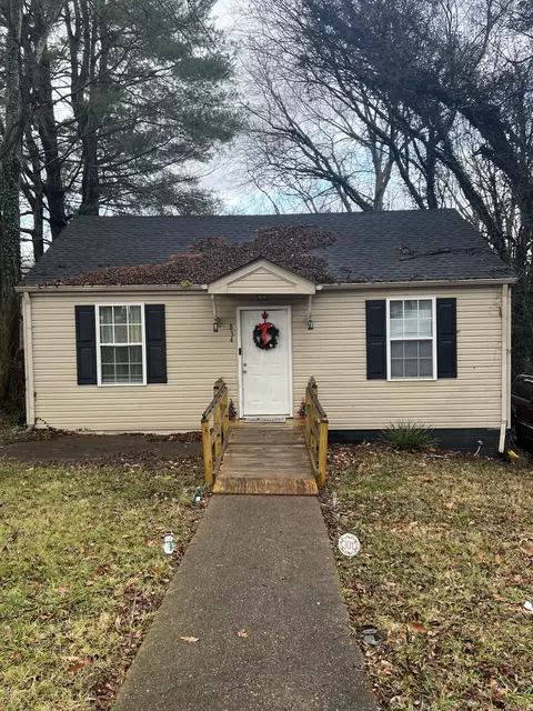 834 E Happy Hollow Dr, Clarksville, TN 37040
