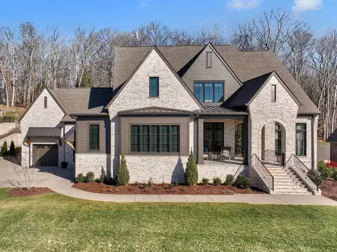 8496 Heirloom Blvd, College Grove, TN 37046