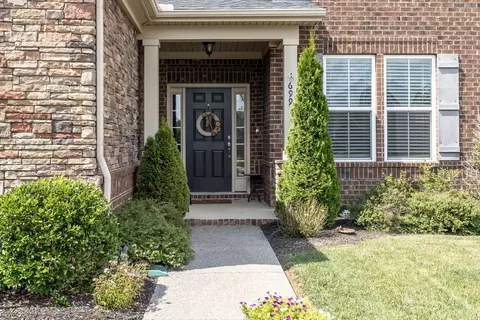 699 Harpers Mill Dr, Nolensville, TN 37135