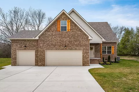 132 Briarwood Ln, Smithville, TN 37166