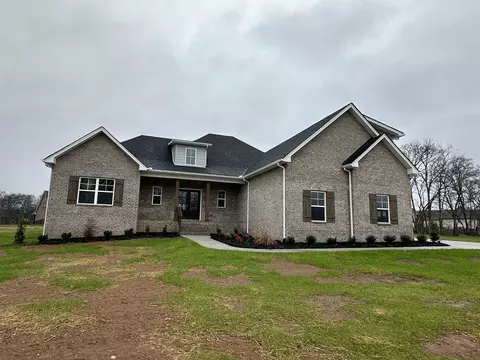 1035 Robert Lee Dr, Gallatin, TN 37066