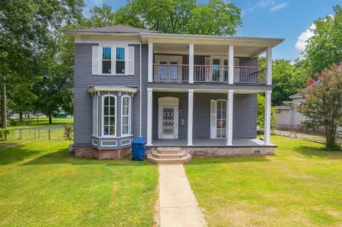 615 S Church St, Trenton, TN 38382