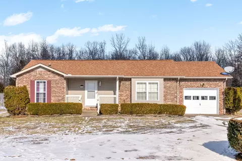 350 Broadmore Dr, Clarksville, TN 37042