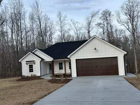 747 Hasty Ln, Estill Springs, TN 37330