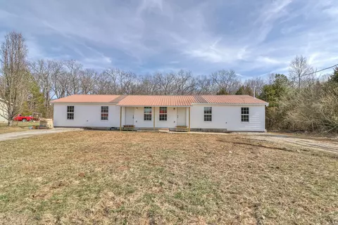 753 S A St, Hillsboro, TN 37342