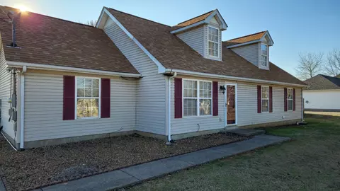 102 Fresca Ct, Murfreesboro, TN 37129