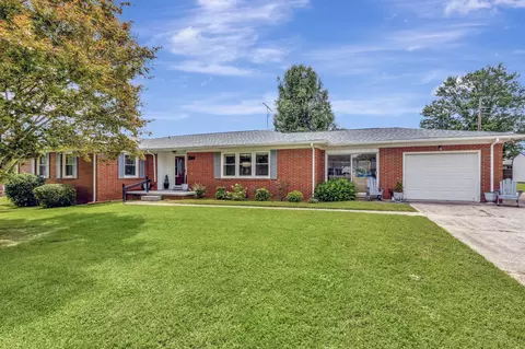 1500 Ann Rd, Lawrenceburg, TN 38464