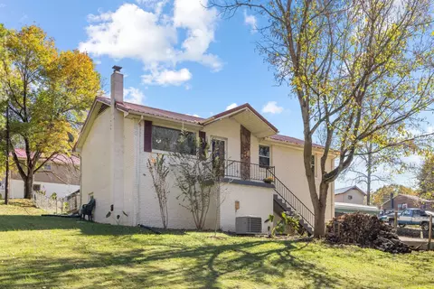 100 Madrid Ct, Ashland City, TN 37015