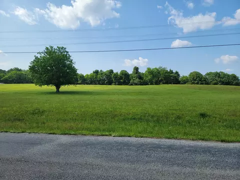 6 Scenic Cir, Pulaski, TN 38478
