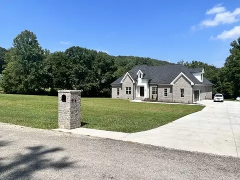 601 Scenic Cir, Pulaski, TN 38478