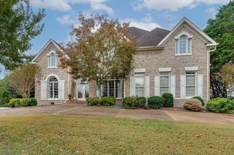 2020 Marina Cove Dr, Hixson, TN 37343