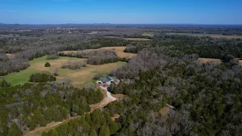 4605 Pyles Rd, Chapel Hill, TN 37034